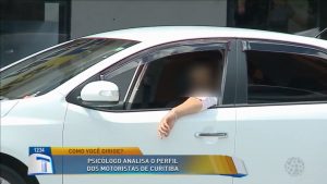 Psicólogo analisa perfil dos motoristas de Curitiba Tribuna da Massa (050118).wmv_snapshot_02.26_[2018.01.08_08.32.05]